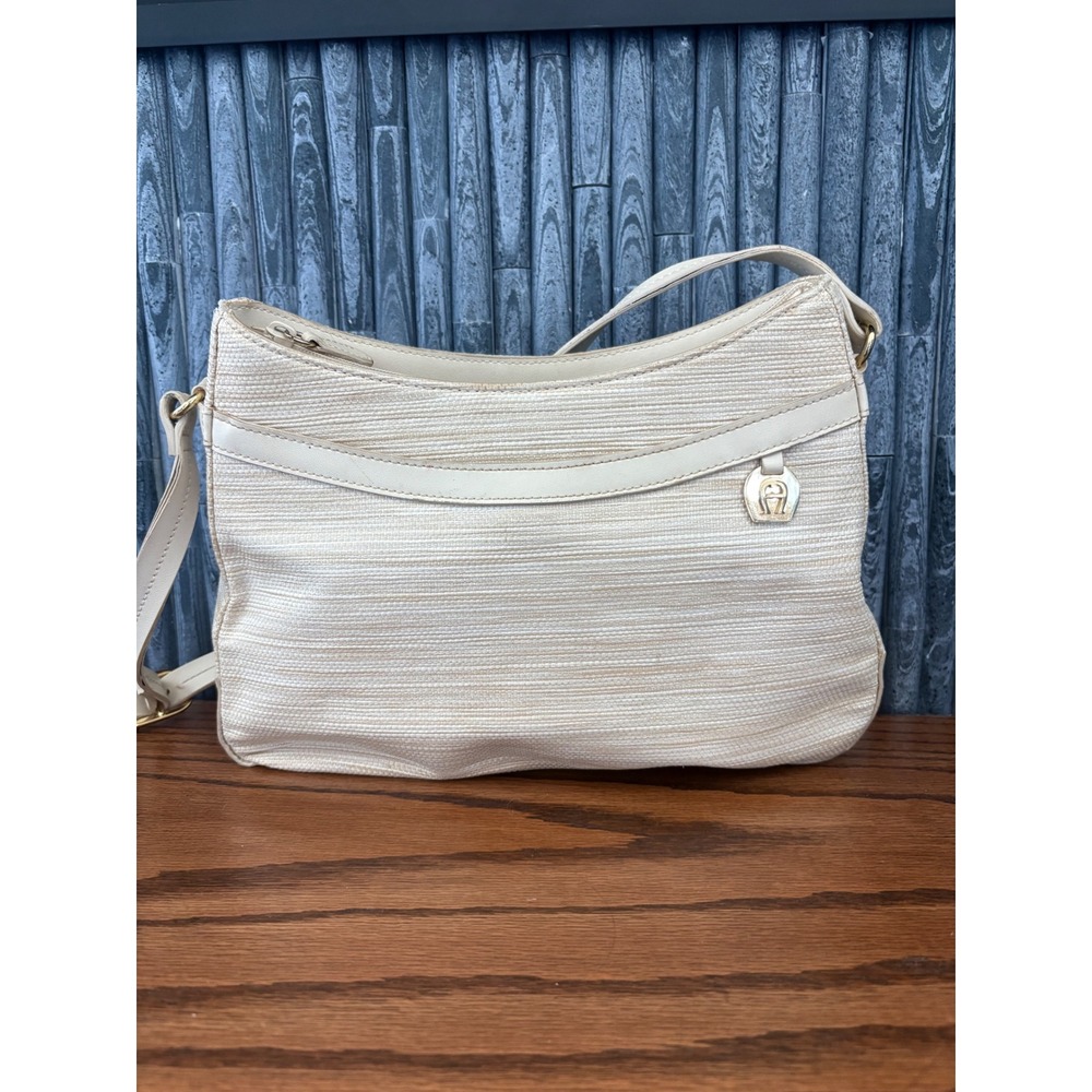 Etienne Aigner Cream Woven Straw shoulder Bag Gold Logo Charm Organizer Purse